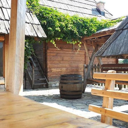 Konoba Ognjiste Bed & Breakfast Sokolac  Exterior photo