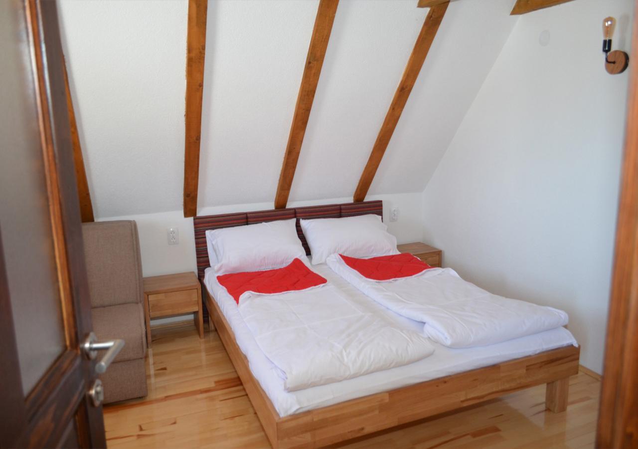 Konoba Ognjiste Bed & Breakfast Sokolac  Exterior photo