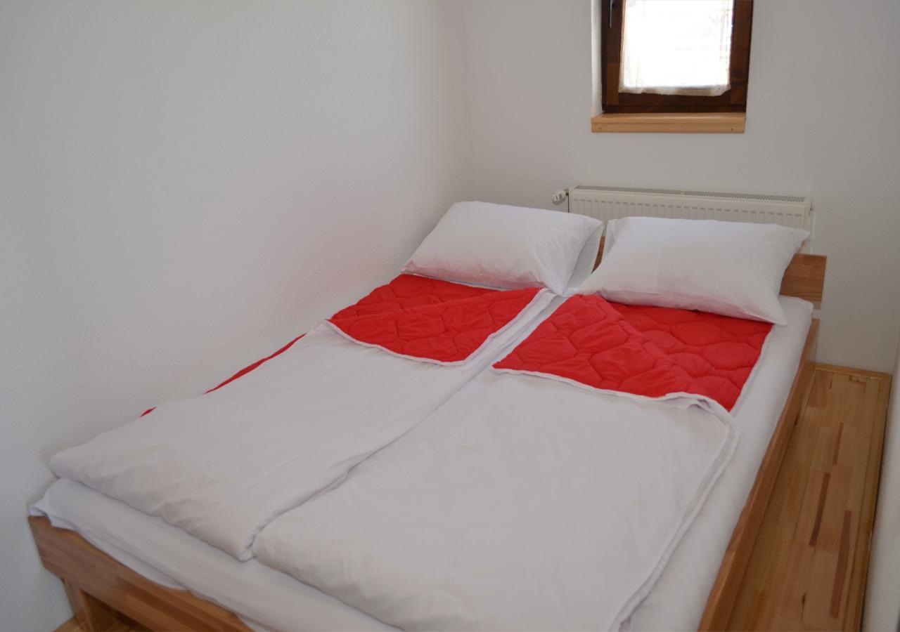 Konoba Ognjiste Bed & Breakfast Sokolac  Exterior photo