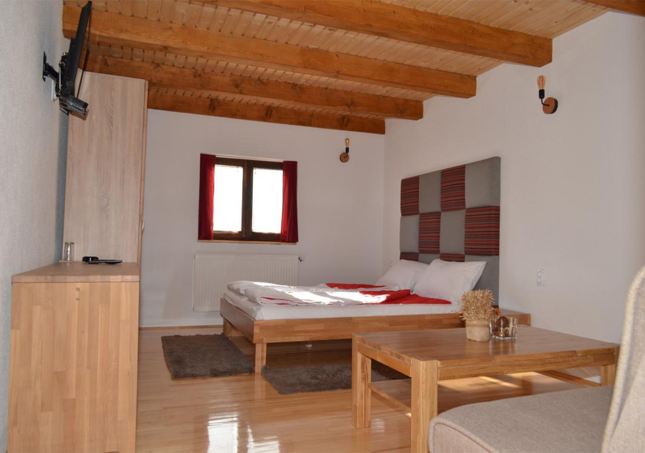 Konoba Ognjiste Bed & Breakfast Sokolac  Exterior photo