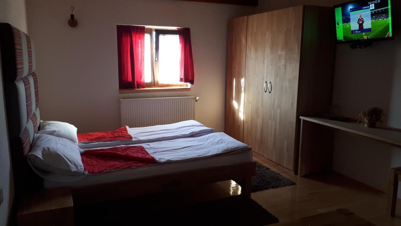 Konoba Ognjiste Bed & Breakfast Sokolac  Exterior photo