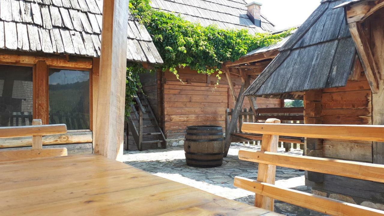 Konoba Ognjiste Bed & Breakfast Sokolac  Exterior photo