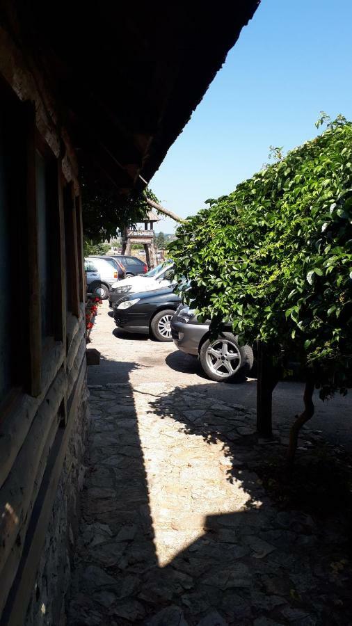 Konoba Ognjiste Bed & Breakfast Sokolac  Exterior photo